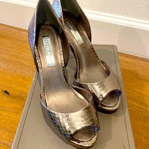 BCBG Max Azria - like new. Not worn outside